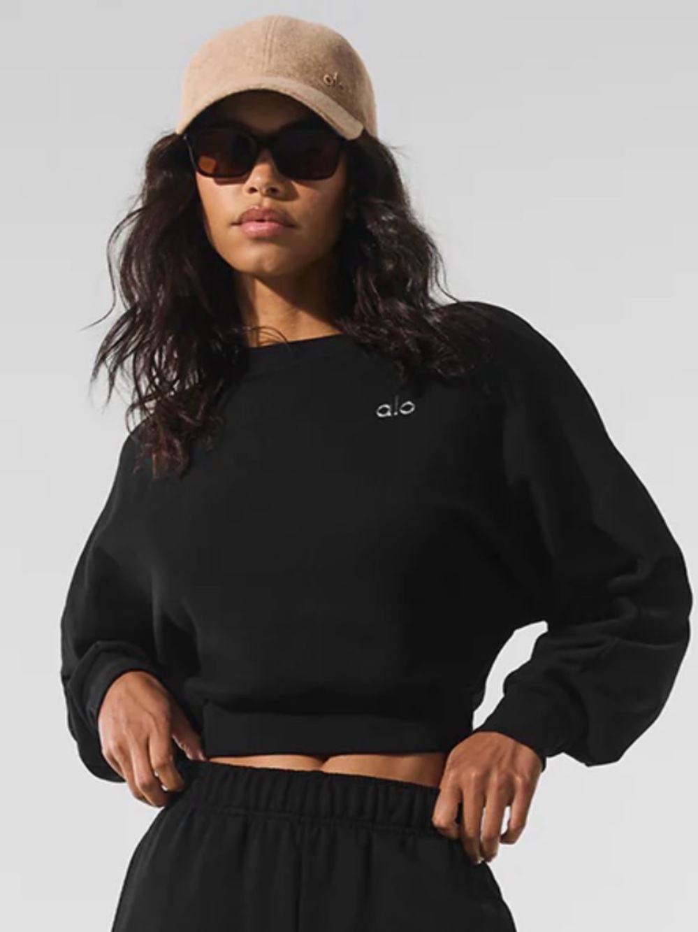ALO Yoga Black Cropped Accolade Crewneck Sweatshirt Size Small